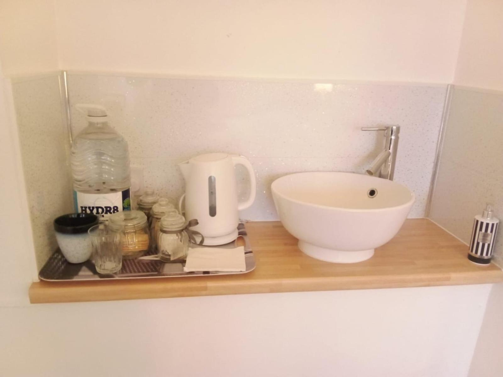 1 Luxurious Double Bedroom With Private Shower Reading Eksteriør bilde
